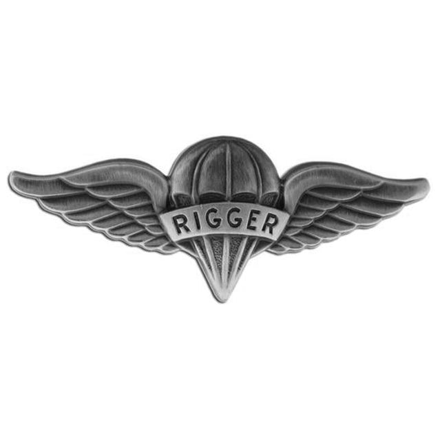 Parachute Rigger Badge, Oxidized